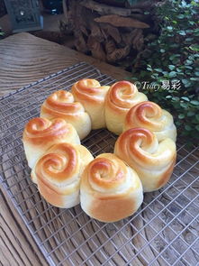 椰蓉花环面包 精致主食的详细做法与美味秘诀